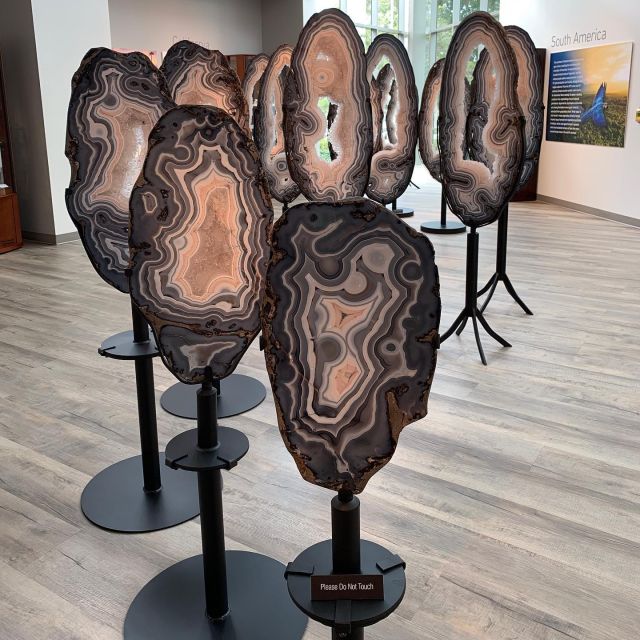 While in Carlsbad, I enjoyed spending time in the GIA museum in my lunch break - they had some out-of-this-world exhibits! #bandedagate #giaeducation #carlsbad #coloredstoneidentification